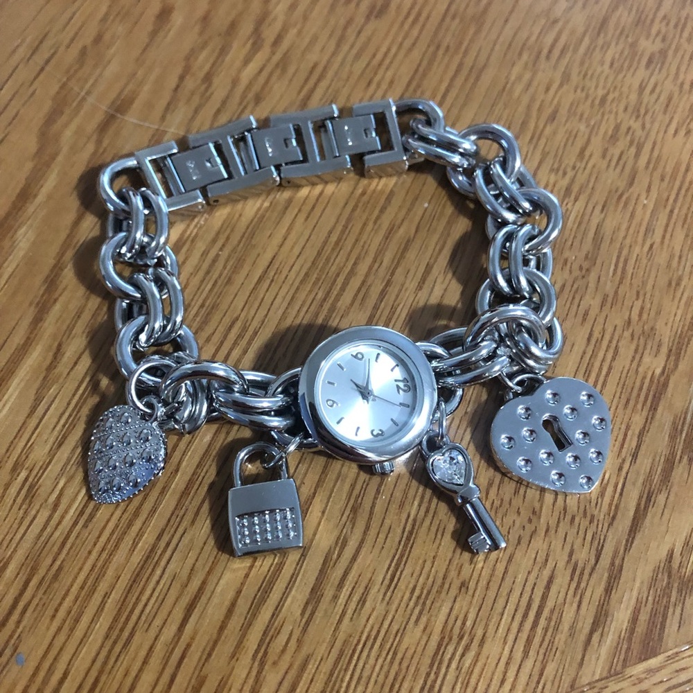 Women’s watch with charms